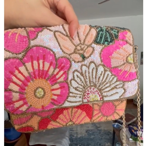 Lulus Floral Beaded purse with sequins - Picture 8 of 13
